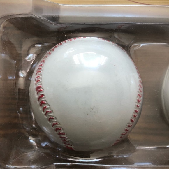 🎄 CDH baseball finials 2  in package red/white NIB - Picture 2 of 4